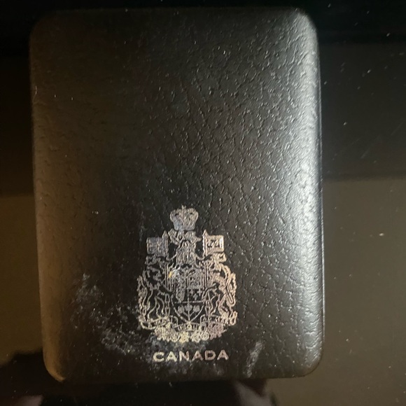 Rare Canadian Jubilee 25th Anniversary Silver edition Canada Dollar Uncirculated - Picture 5 of 6